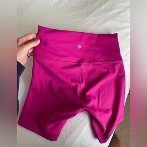 Lululemon Wunder Train Shorts 6” size 8